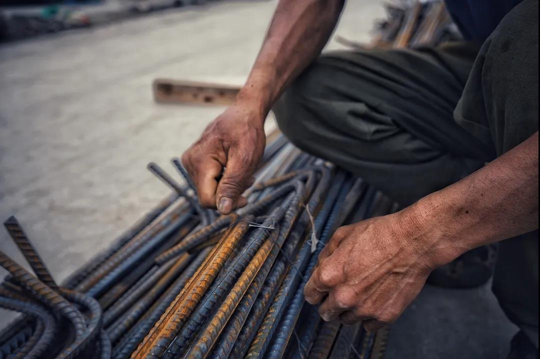 来看看这一双双手的特写