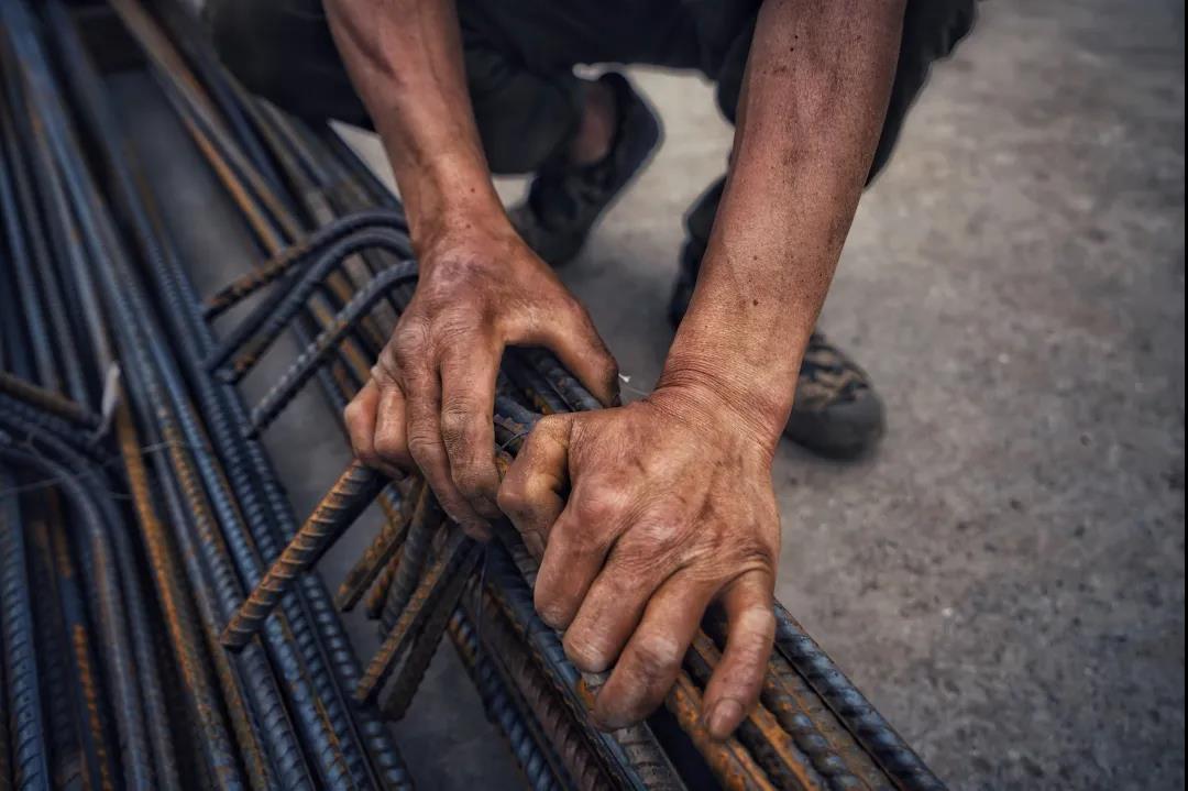 致敬劳动者!来看看这一双双手的特写