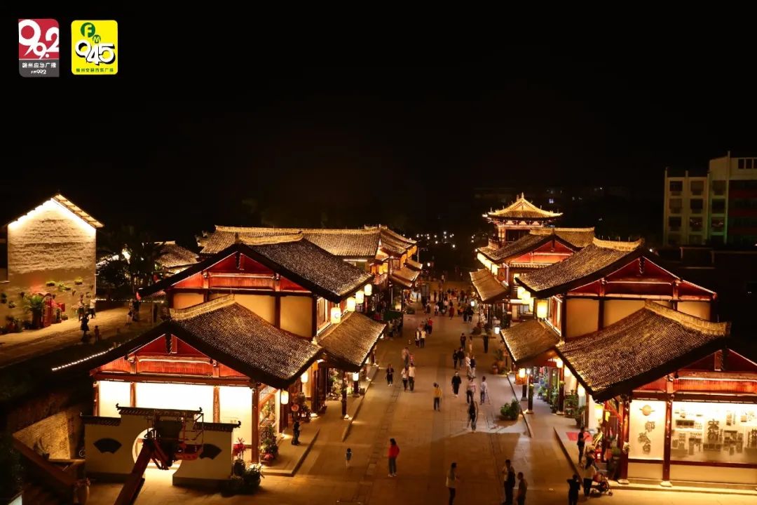 穿过城门是宋城 | 今天,郁孤台开市啦!