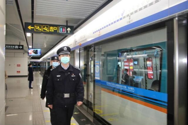 青岛公安地铁分局五一假期加大巡查防控 全力确保地铁区域安全有序