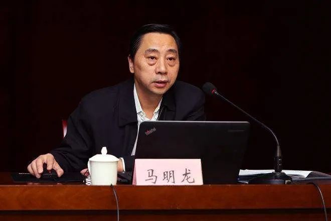 新任市委书记会仔细查看区县领导每周行程67就是要看看你们每天都在