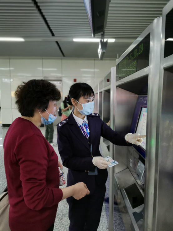 致敬劳动者,最美是你——长沙地铁4号线砂子塘站值班站长毛琳