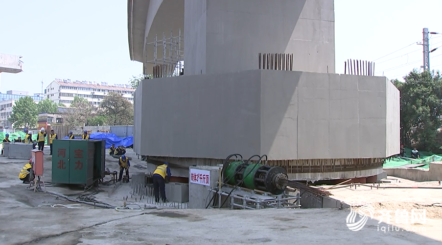 74秒|济宁王母阁路跨线桥成功转体 创下山东市政工程三项记录