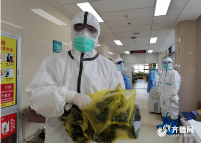 山东台记者张铭伟:武汉战“疫”,我给摄像机穿上防护服