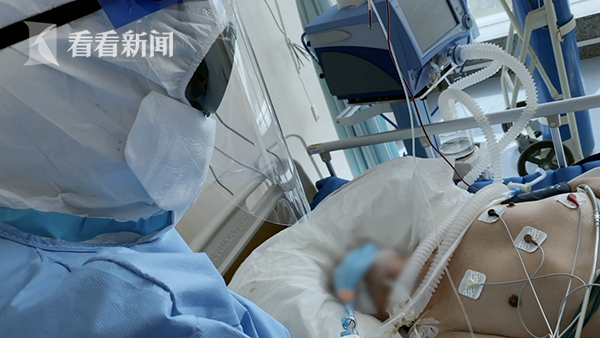 视频|病人去世后手机仍响个不停 抗疫护士哽咽了