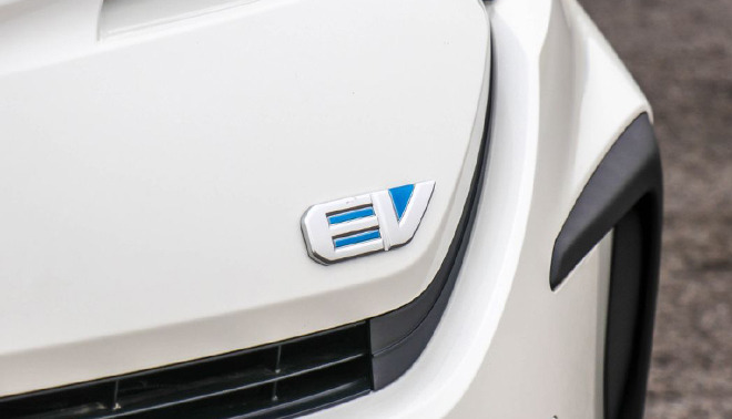 综合续航达400公里 丰田奕泽E进擎今日上市