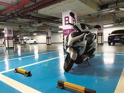 摩托车|车位_新浪新闻