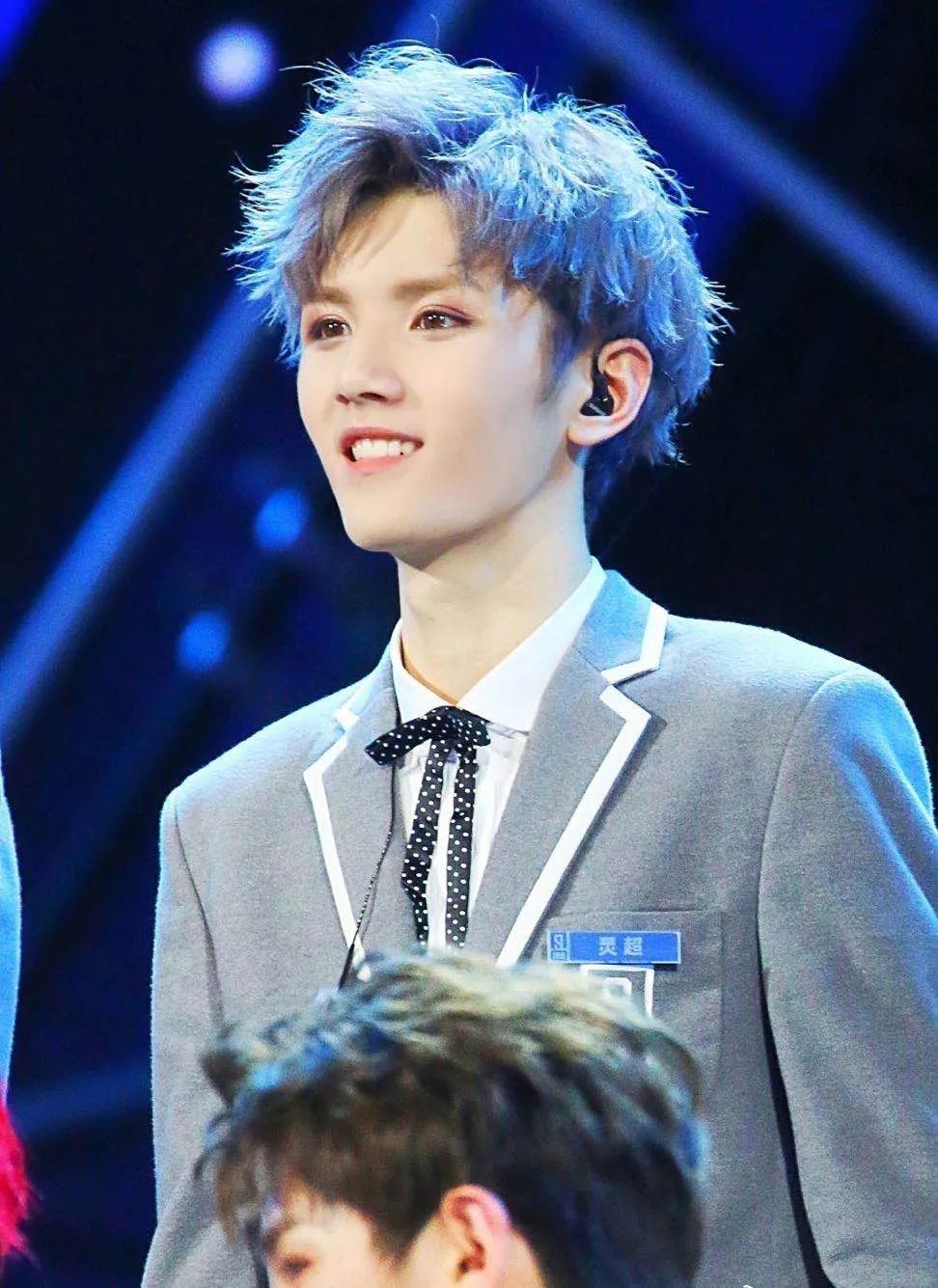 从休学高中生到名校学子19岁少年如何学业事业双丰收