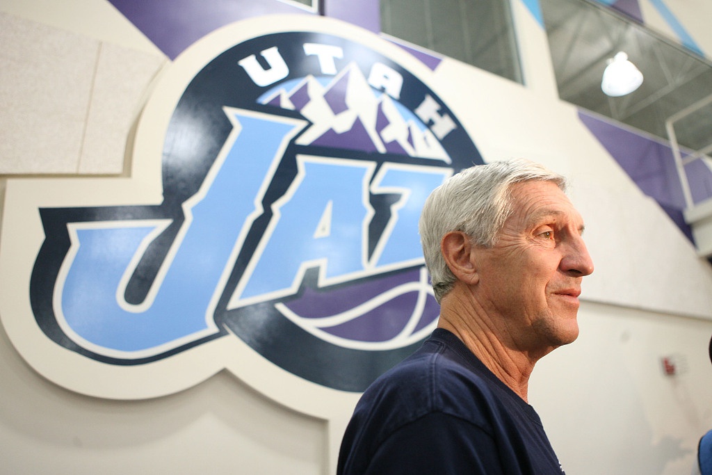 名记:斯隆从未获得过最佳教练 这仍让我心烦意乱