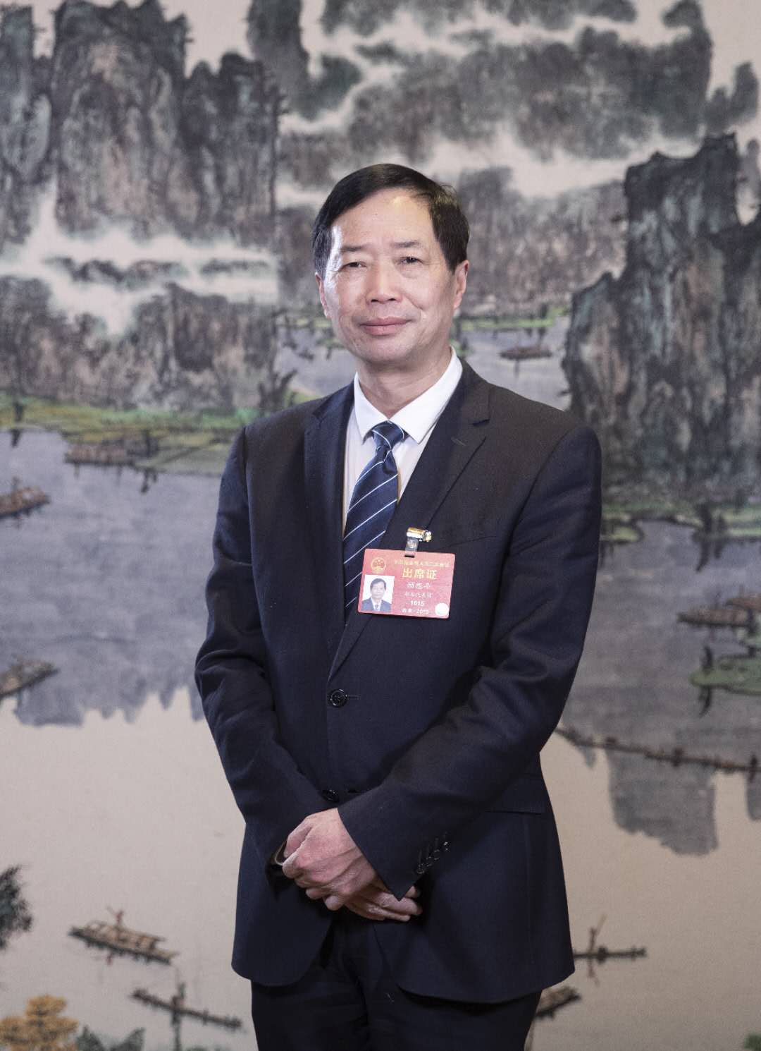 全国人大代表,湖北省监利县新沟镇向阳社区党支部书记,居委会主任