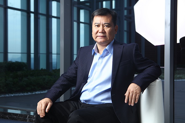 全国人大代表、苏宁控股集团董事长张近东