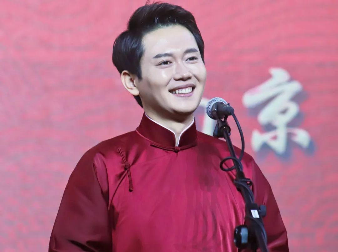 正文  孟鹤堂现在和芒果那边关系处得蛮好的,除了固定在剧场演出之外