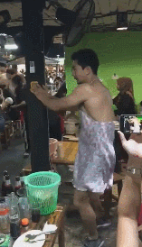 泰国猛男餐厅&男模外卖爆火：前者太骚，后者贴心！店家一定看穿了你的寂寞！