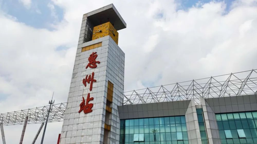 惠州火车站计划进行改造，将增设多部自动扶梯
