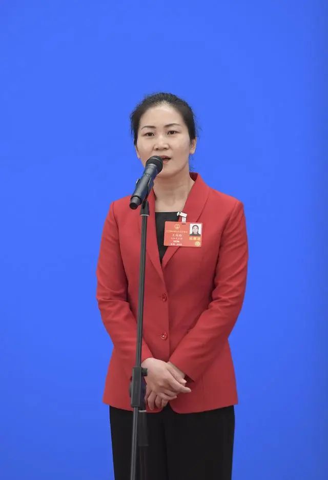 首场"代表通道"开启,关注的都是你关心的问题!