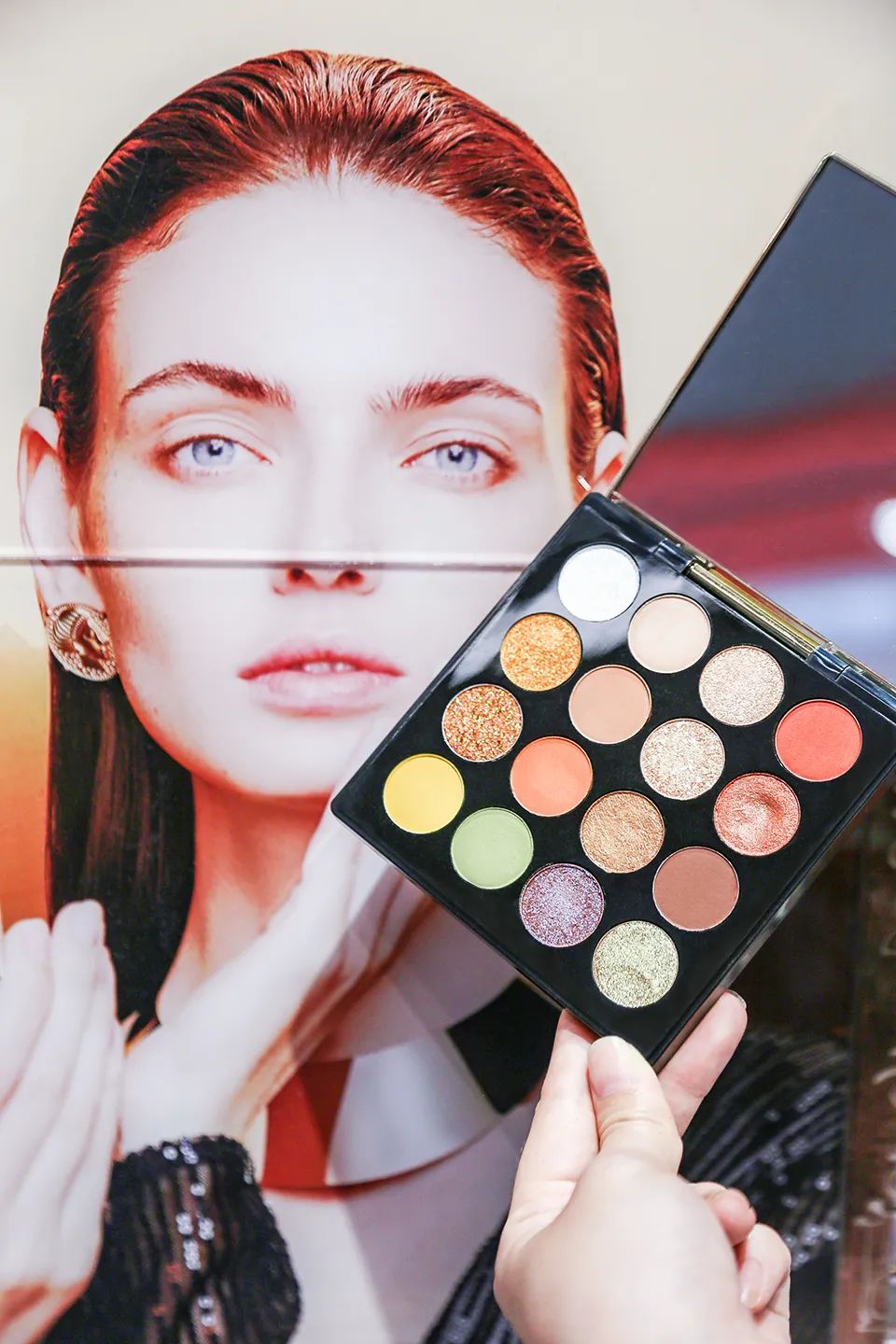 魔都环球港迎来重磅嘉宾!the colorist调色师带你玩转各种"妆态!