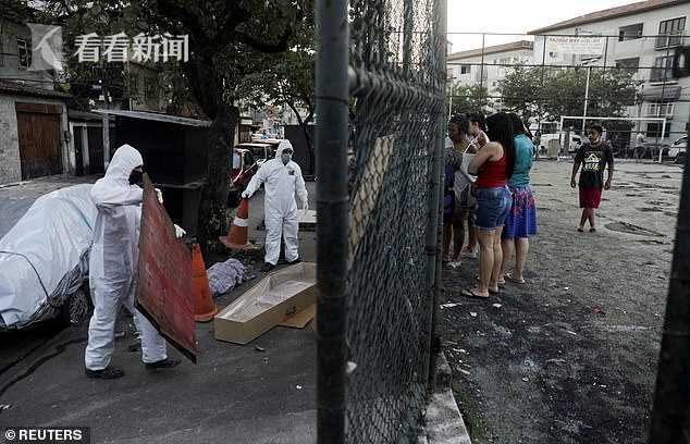 疑似死于新冠 老人尸体大街上放30小时无人处理|疫情