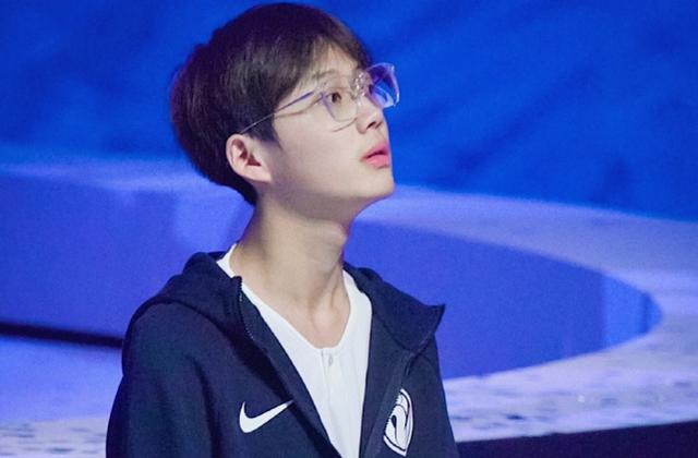 英雄联盟:乐言去vg的原因找到了,竟然是为了vg女团?