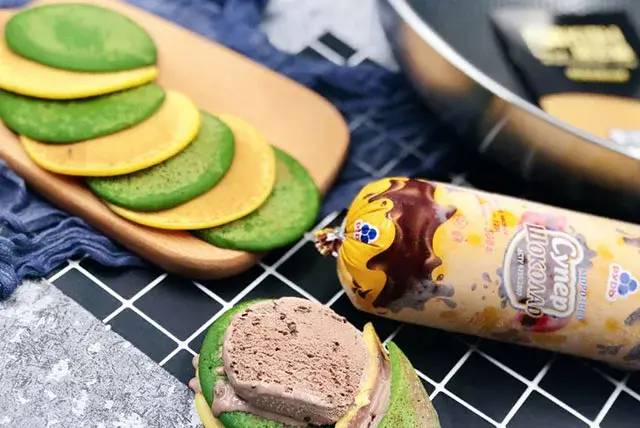 一只足有一斤重的乌克兰国宝级冰淇淋,每一口都超扎实!