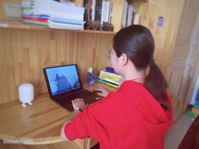 一间空寝室、一个三脚架 浙江海洋大学解决考研学生复试难题