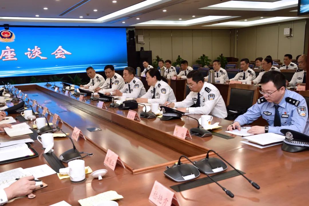 刘旸在南京市公安局调研指导时要求 不断提升保民平