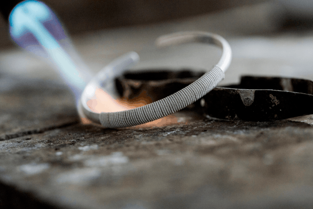 最后是过火和压光。