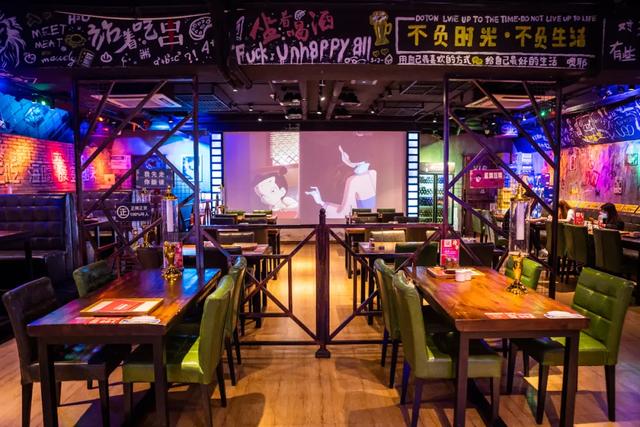 免费请援鄂人员吃饭的烧烤店又放大招521元吃小龙虾连续八天