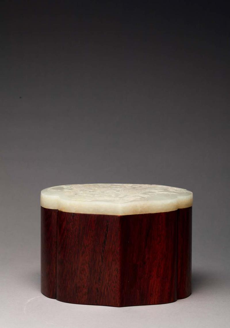 收藏悠然策藜杖归向桃花源