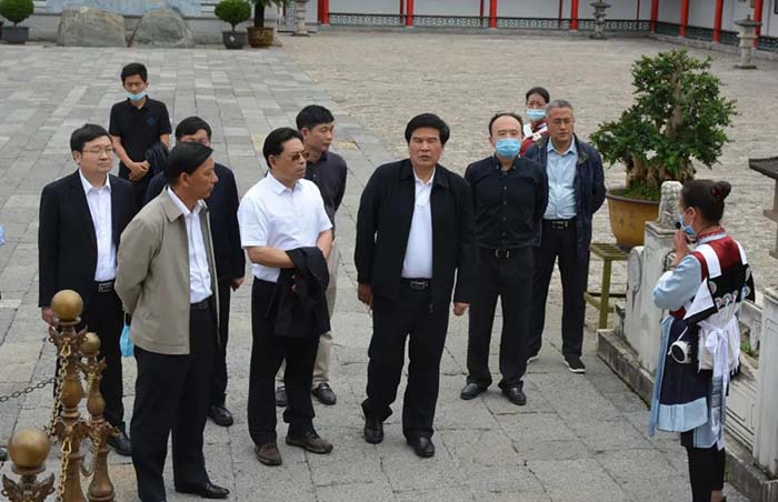 中核集团原党组成员,副总经理和自兴一行到丽江考察丽江网-丽江新闻