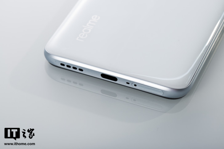 【it之家开箱】realme真我x50m银河白配色图赏