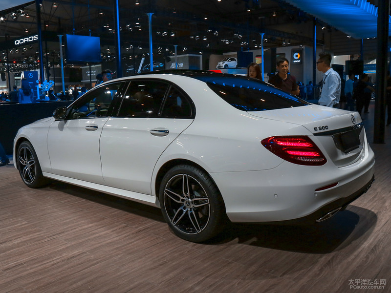 新款奔驰e260运动版上市 售42.58万/e300下架