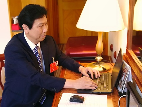 全国政协委员,江西省南昌市副市长龙国英(资料图)全国政协委员,浙江