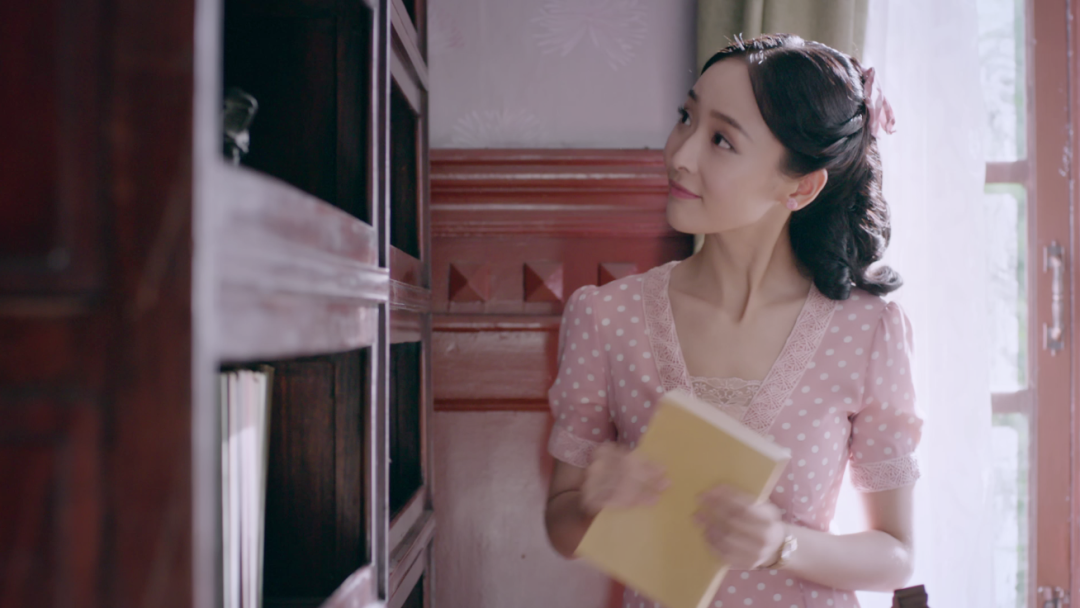 谍战剧《秋蝉》里的养成系女主 李曼于方寸间起舞