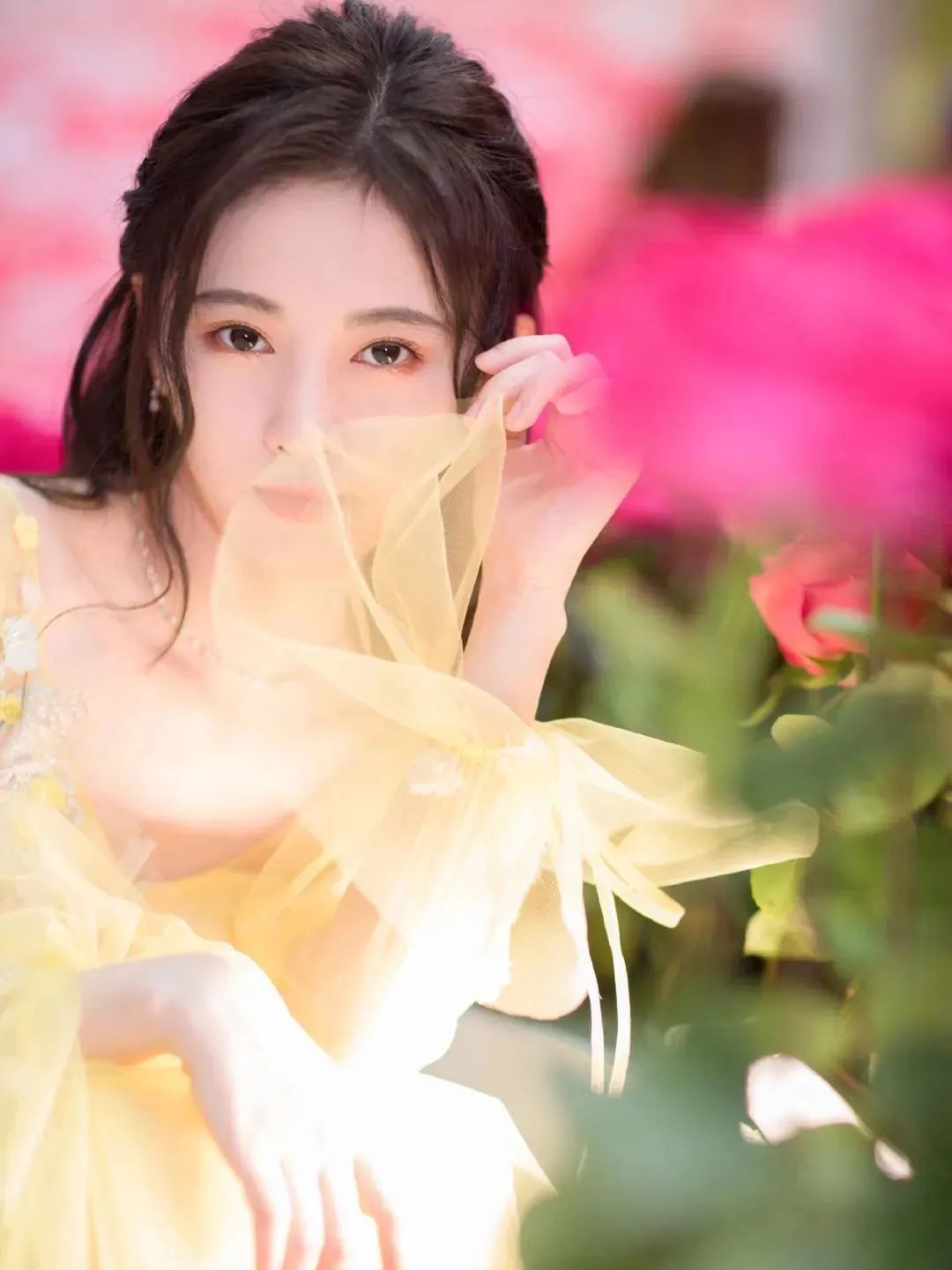 属于夏日的甜蜜色系穿搭,你值得!