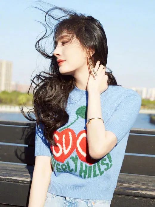 属于夏日的甜蜜色系穿搭,你值得!