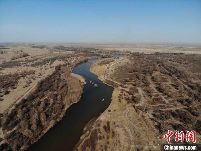 政协委员霍卫平加强石羊河流域综合治理阻两大沙漠合拢