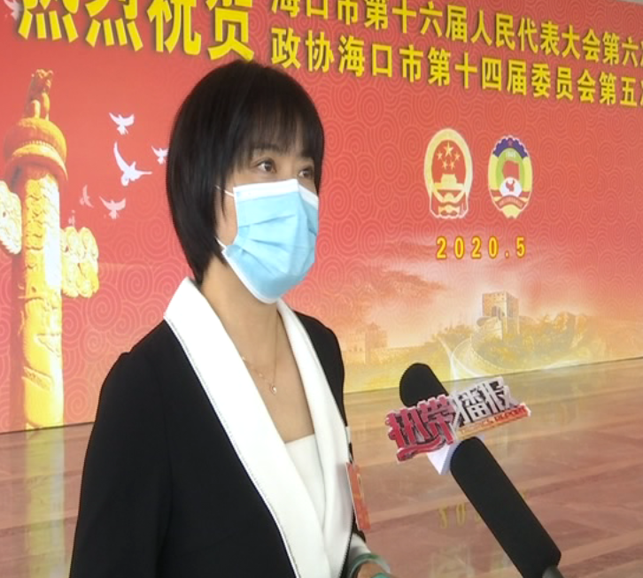 海口市人大代表吴俊介绍,目前,海口的水果深加工产业虽然有"公司 农户