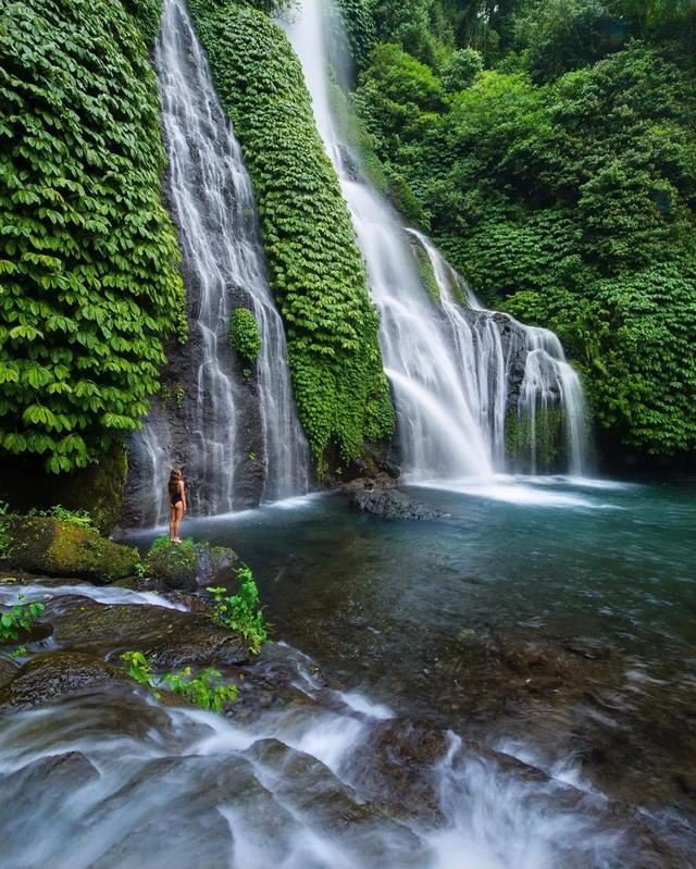 一个瀑布一道风景