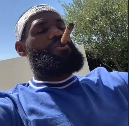 停赛75天nba再提复赛方案詹姆斯晒出新照大胡子堪比哈登