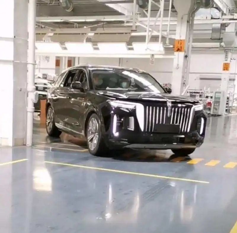 续航超600km，零百4s内，年内发布！ 红旗E115量产版亮相