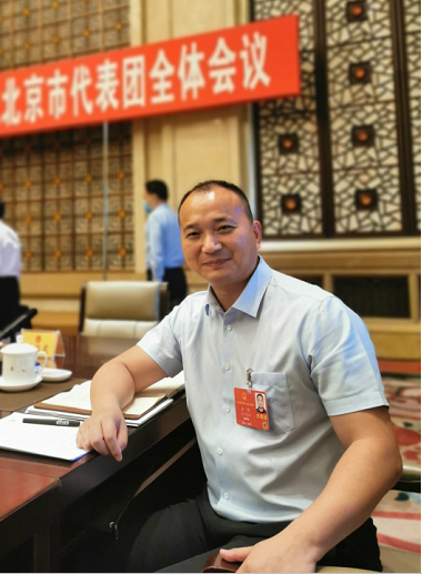 企业管理部主任,纠察大队大队长,一级巡逻警务站保安大队大队长李勇