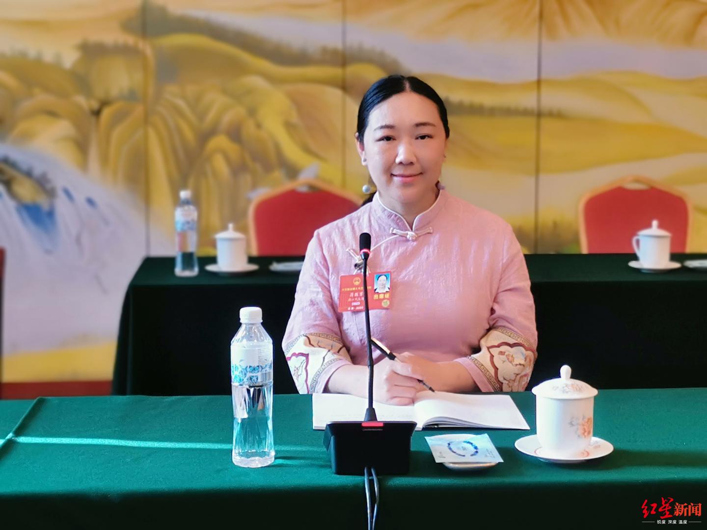 《芈月传》作者蒋胜男代表:网文作者弱势,应成立中国网络作家协会