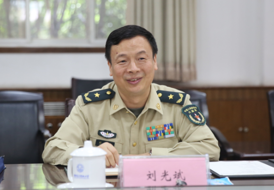 简历显示,刘光斌,导弹技术专家,长期在火箭军工程大学任职,曾先后担任