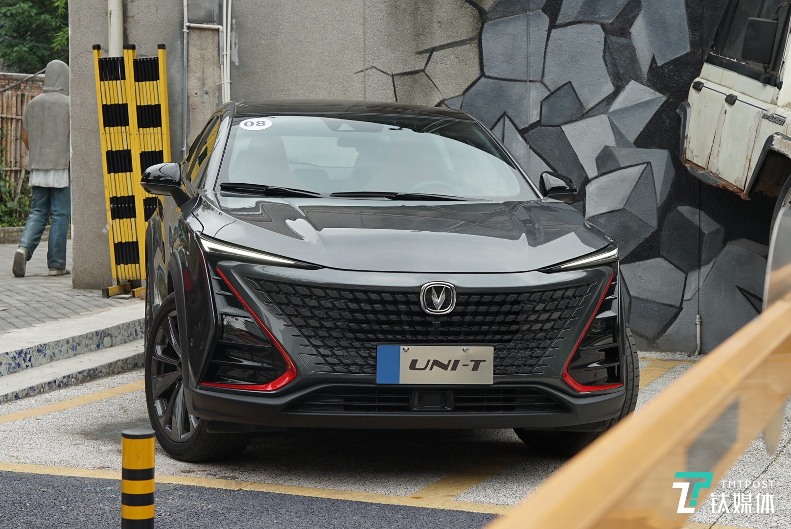 长安unit试驾一辆前卫智能的跨界suv该如何定义