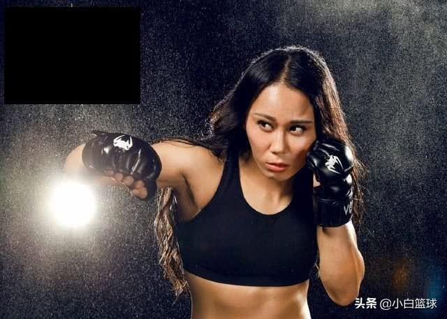 飓风女孩喊话传武大师我在擂台等你们太极雷雷我没挑战过她