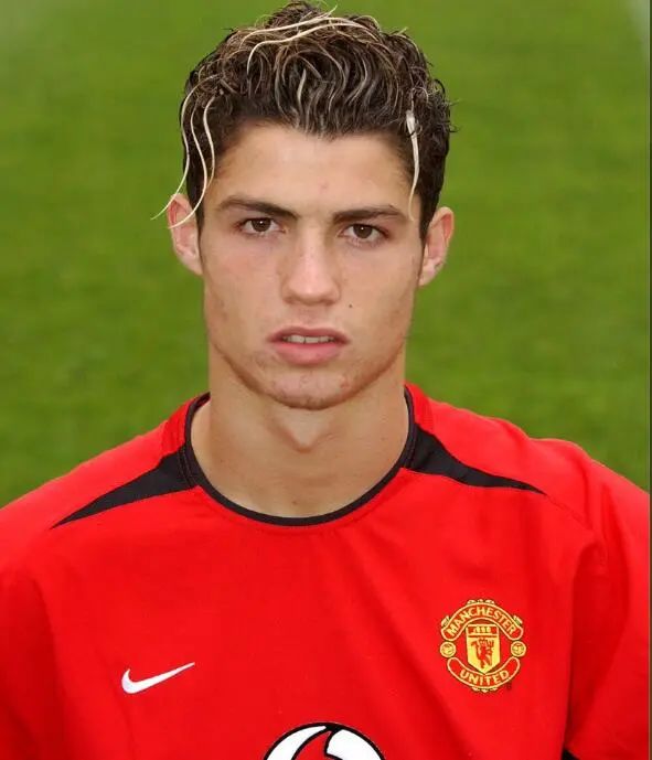 c罗一改辫子造型梦回18岁,大家还记得那个小小罗吗?