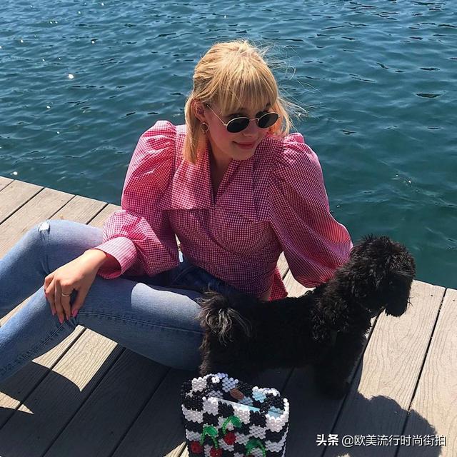萨迪卡尔瓦诺sadiecalvano社交媒体照片2020年5月26日