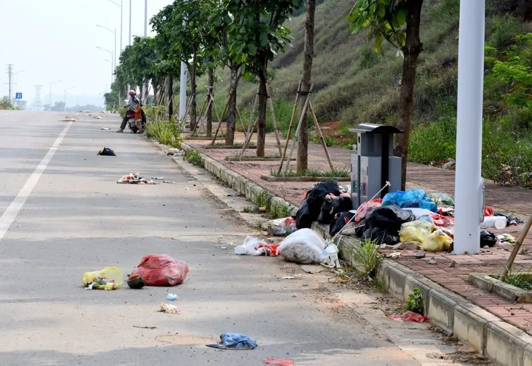 崇左市江州区沿山路段一改脏乱旧貌换上"新颜"!