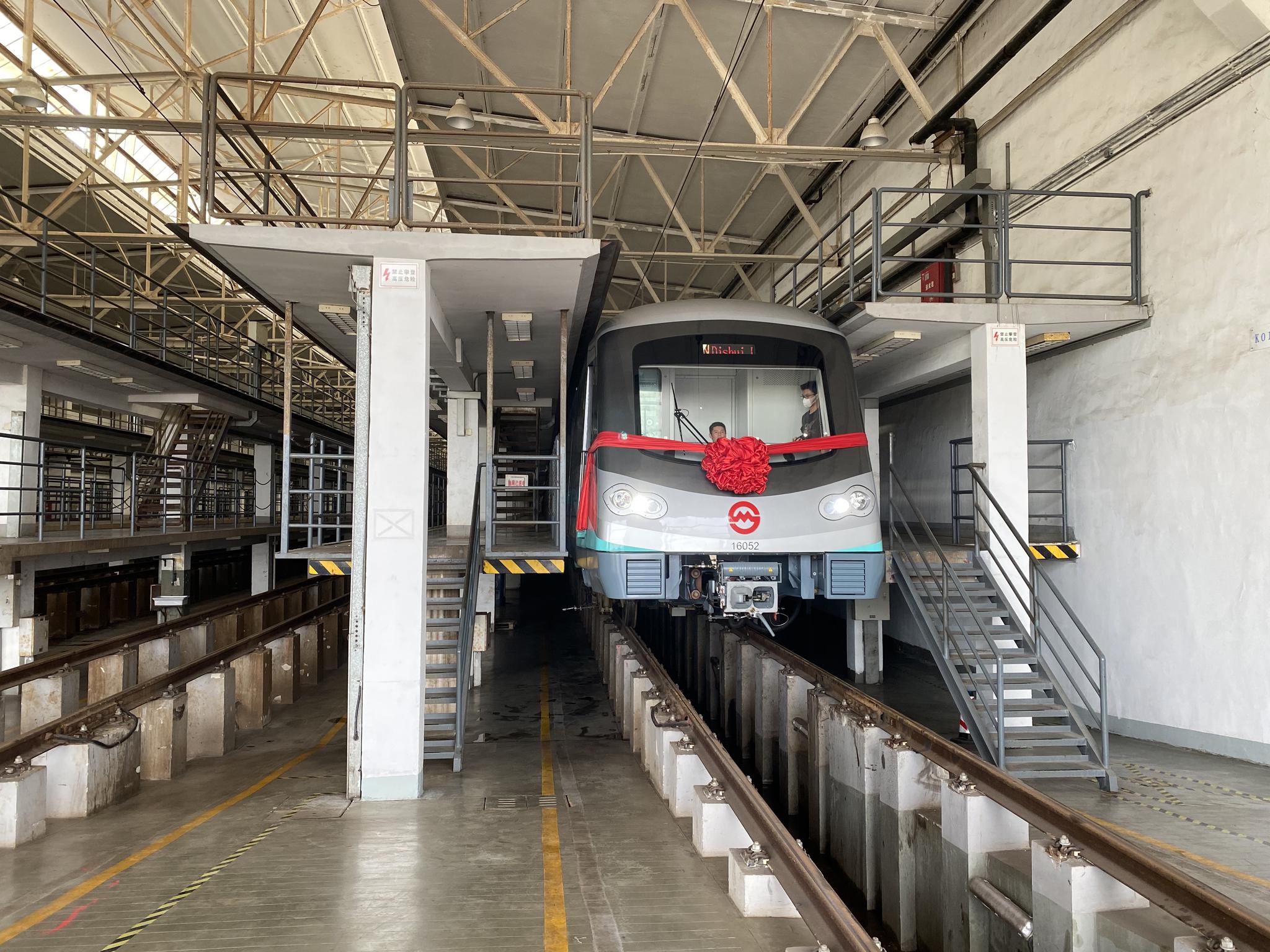 上海地铁迎来第六千辆列车:除了usb充电,还设纵式座椅