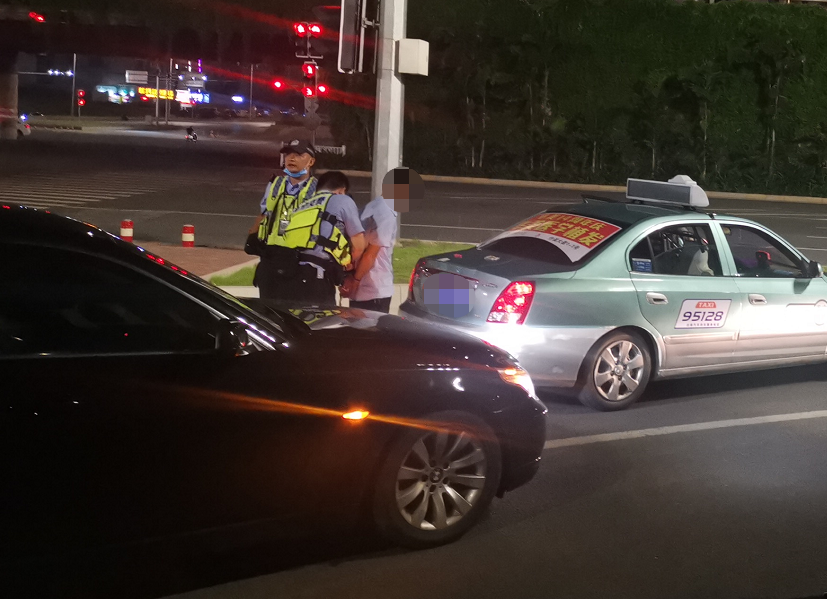 南宁人 记下"套牌出租车"常出没地点